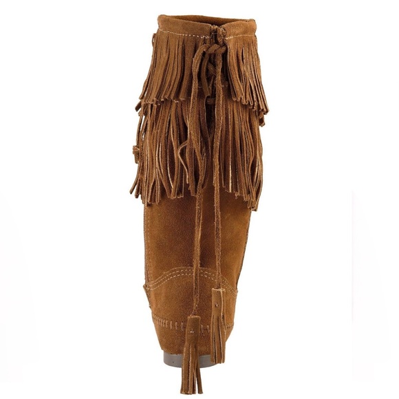 Minnetonka 2 Layer Fringe Boot Brown (NWOB) - Picture 4 of 5